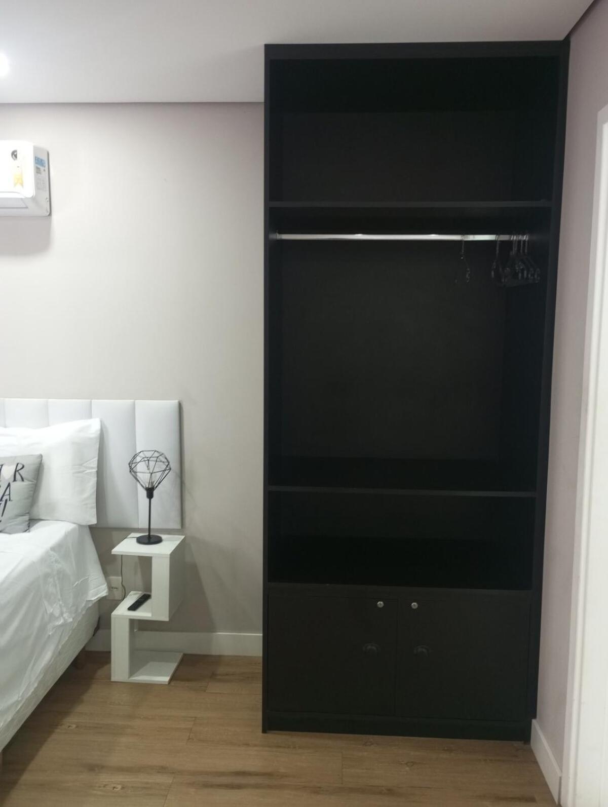 Apartamento 98 Centro Sp Com Garagem, 25 De Marco, Bras São Paulo